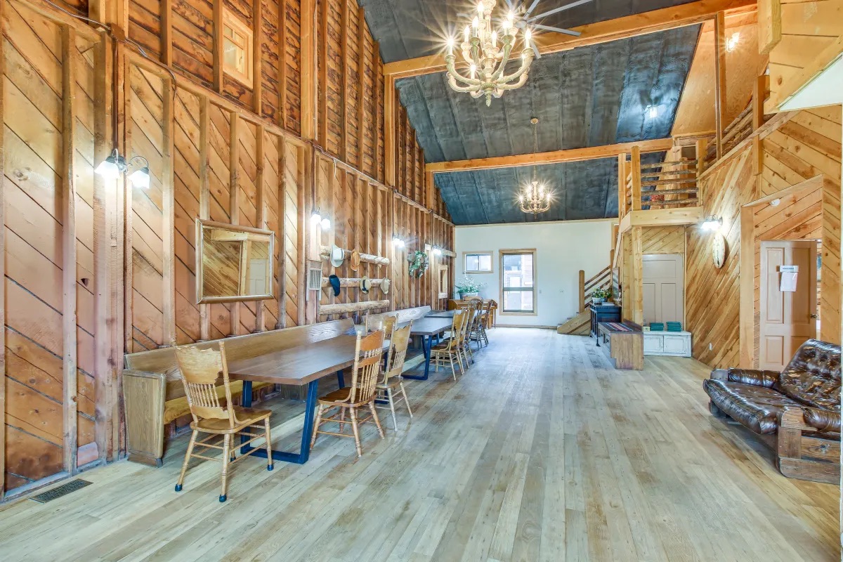 Paris Lumber Company Dining